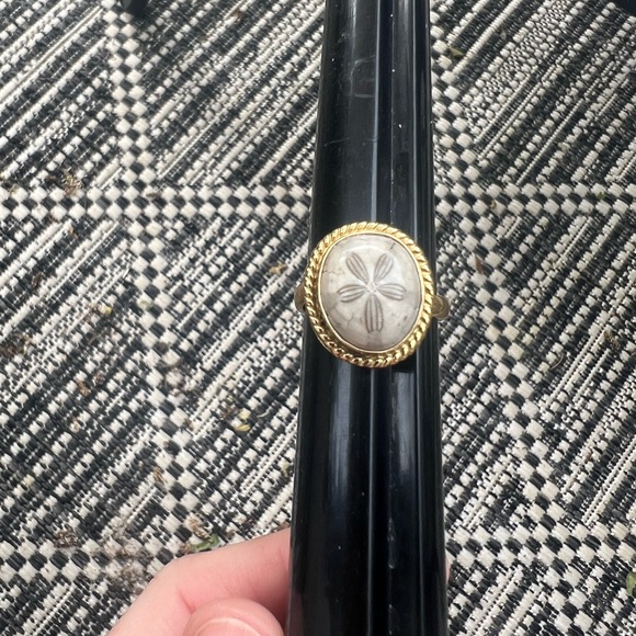 Gold and Cream Women's Jewelry Piece - Picture 3 of 7